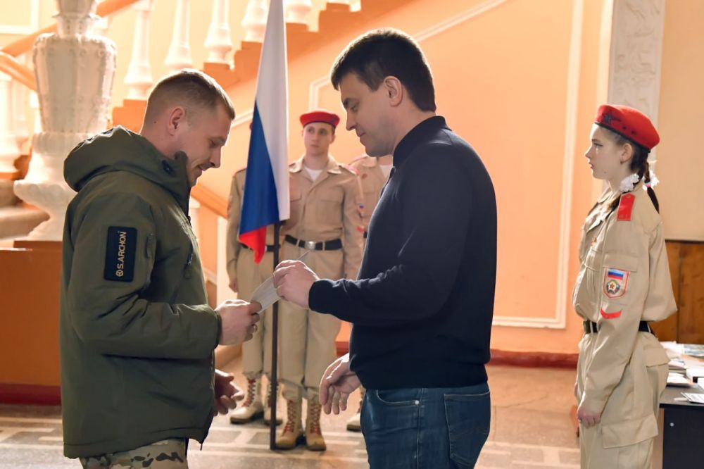 Андрей Сухачев: В Центре досуга «Победа» с Губернатором Красноярского края Михаилом Котюковым посмотрели, какие работы были выполнены красноярцами Андрей Сухачев: В Центре досуга «Победа» с Губернатором Красноярского края Михаилом Котюковым посмотрели, какие работы были выполнены красноярцами