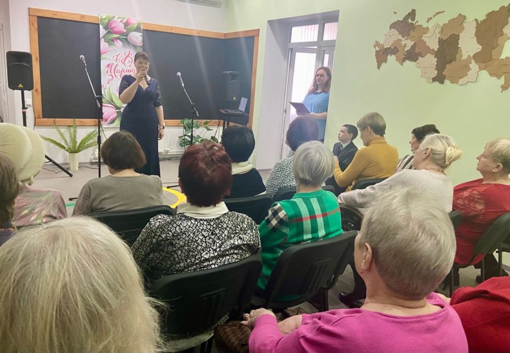 «Гравитация» притянула прекрасных участниц клуба «Активное долголетие» на поэтические чтения «Таланты женской души» «Гравитация» притянула прекрасных участниц клуба «Активное долголетие» на поэтические чтения «Таланты женской души»