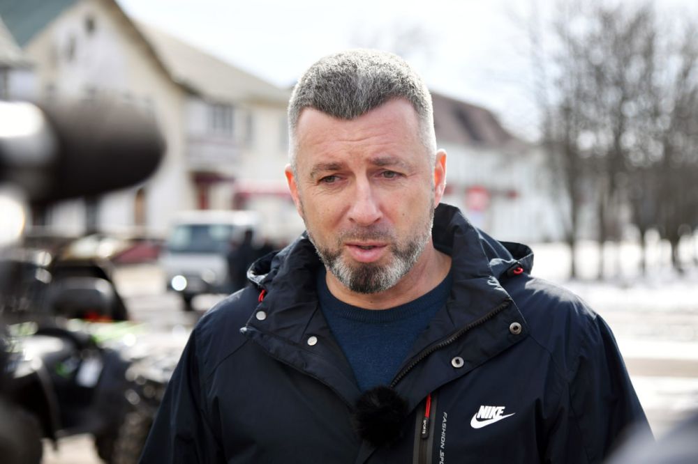 Андрей Сухачев: В Центре досуга «Победа» с Губернатором Красноярского края Михаилом Котюковым посмотрели, какие работы были выполнены красноярцами Андрей Сухачев: В Центре досуга «Победа» с Губернатором Красноярского края Михаилом Котюковым посмотрели, какие работы были выполнены красноярцами