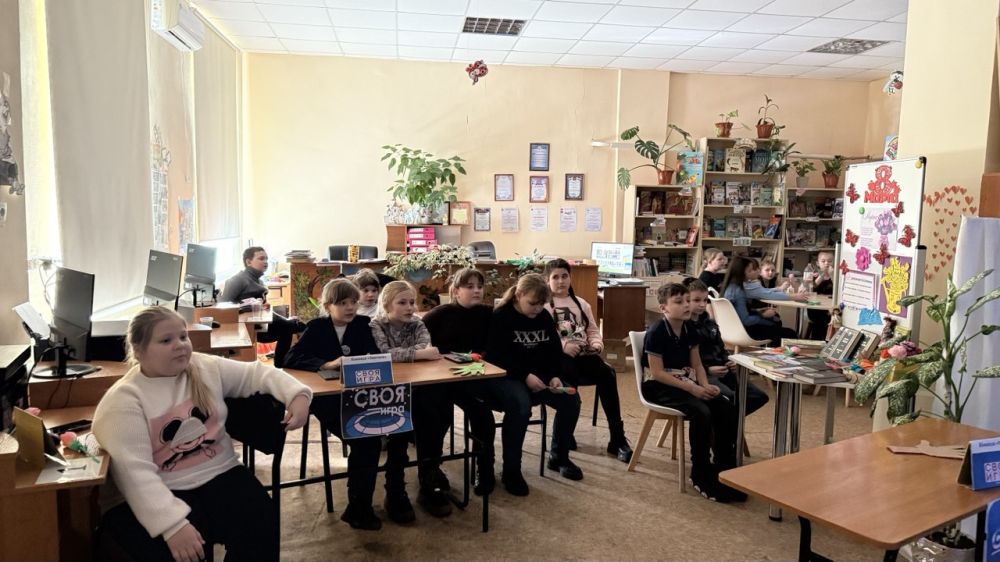 В Белокуракинской детской библиотеке состоялась интеллектуальная викторина «Своя игра» и мастер-класс по изготовлению цветов В Белокуракинской детской библиотеке состоялась интеллектуальная викторина «Своя игра» и мастер-класс по изготовлению цветов