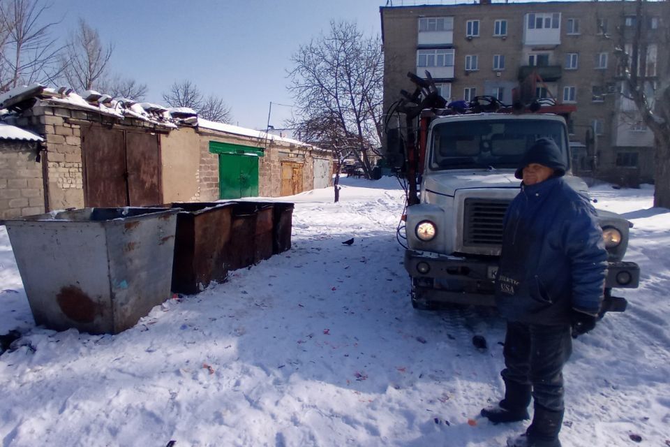 МУП «Экосервис и «Горсвет» активно благоустраивают Свердловский округ МУП «Экосервис и «Горсвет» активно благоустраивают Свердловский округ