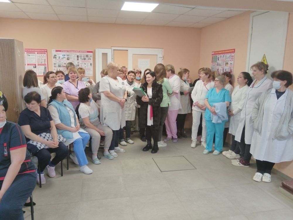 В преддверии праздника «8 Марта» главный врач Северодонецкой центральной городской многопрофильной больницы Виктор Бирюков поздравил коллег: «Дорогие коллеги, милые женщины! От всего сердца поздравляю вас с Международным... В преддверии праздника «8 Марта» главный врач Северодонецкой центральной городской многопрофильной больницы Виктор Бирюков поздравил коллег: «Дорогие коллеги, милые женщины! От всего сердца поздравляю вас с Международным...