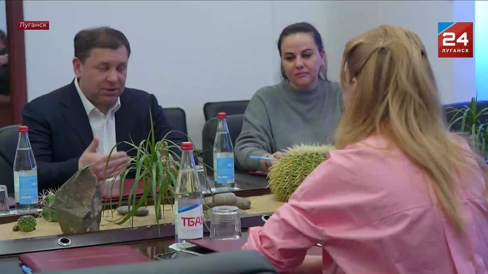 Жители ЛНР оформили более 1 млн полисов ОМС за два года