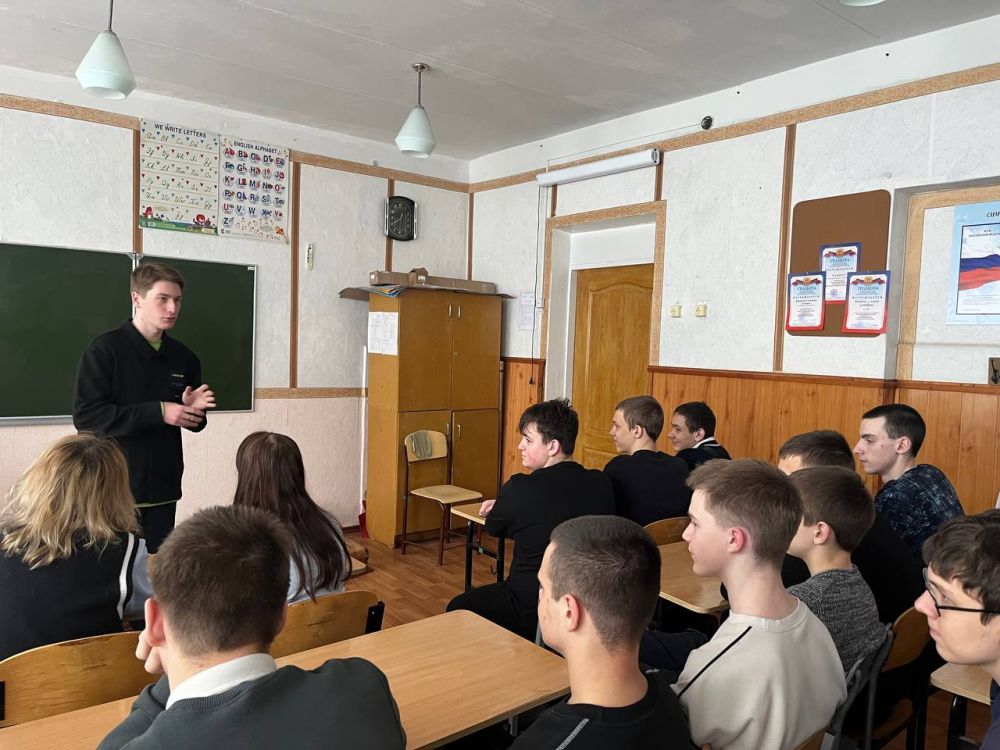 В рамках проекта «Краснодонский центр современных компетенций молодежи «Гравитация успеха» в Молодогвардейской средней школе №7 имени О.В.Кошевого и Молодогвардейской средней школе №10 имени Л.Г.Шевцовой прошло обучение по... В рамках проекта «Краснодонский центр современных компетенций молодежи «Гравитация успеха» в Молодогвардейской средней школе №7 имени О.В.Кошевого и Молодогвардейской средней школе №10 имени Л.Г.Шевцовой прошло обучение по...
