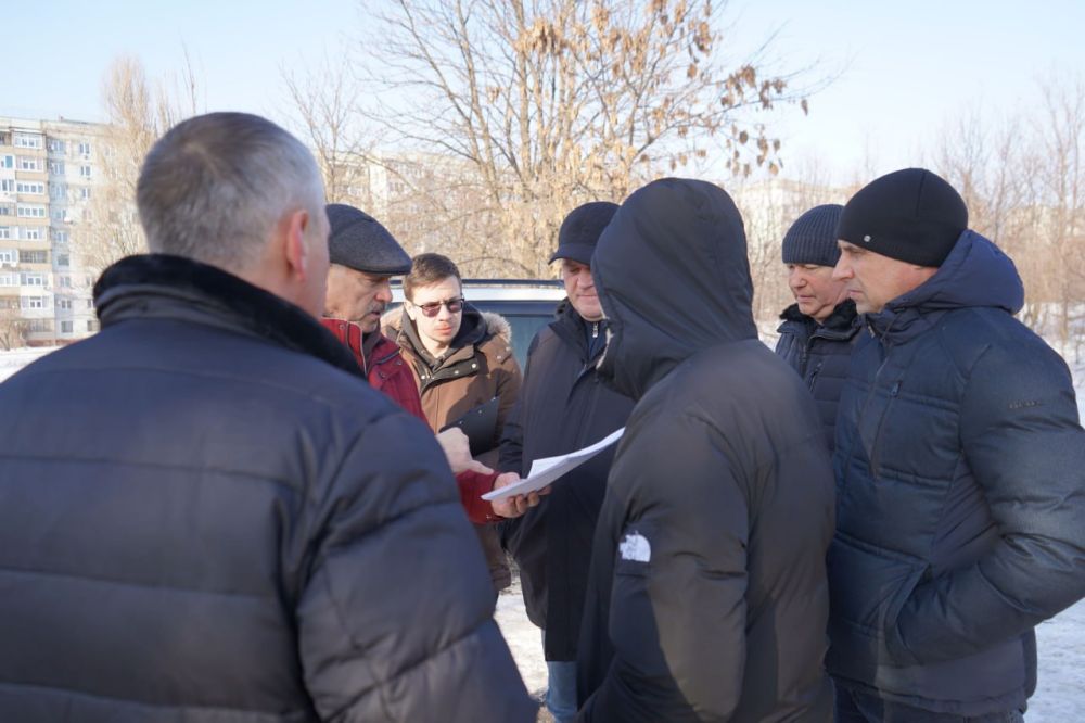 Заместитель Министра строительства и ЖКХ Красноярского края Юрий Шестопалов совместно с представителями Администрации Свердловского округа провел инспекцию участков дорог муниципалитета, запланированных к ремонту в 2025 году Заместитель Министра строительства и ЖКХ Красноярского края Юрий Шестопалов совместно с представителями Администрации Свердловского округа провел инспекцию участков дорог муниципалитета, запланированных к ремонту в 2025 году