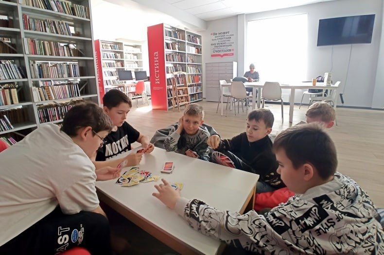 В Свердловской центральной городской библиотеке имени В.П В Свердловской центральной городской библиотеке имени В.П