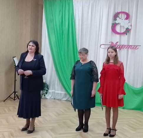 В Алмазной прошел концерт в честь 8 Марта В Алмазной прошел концерт в честь 8 Марта
