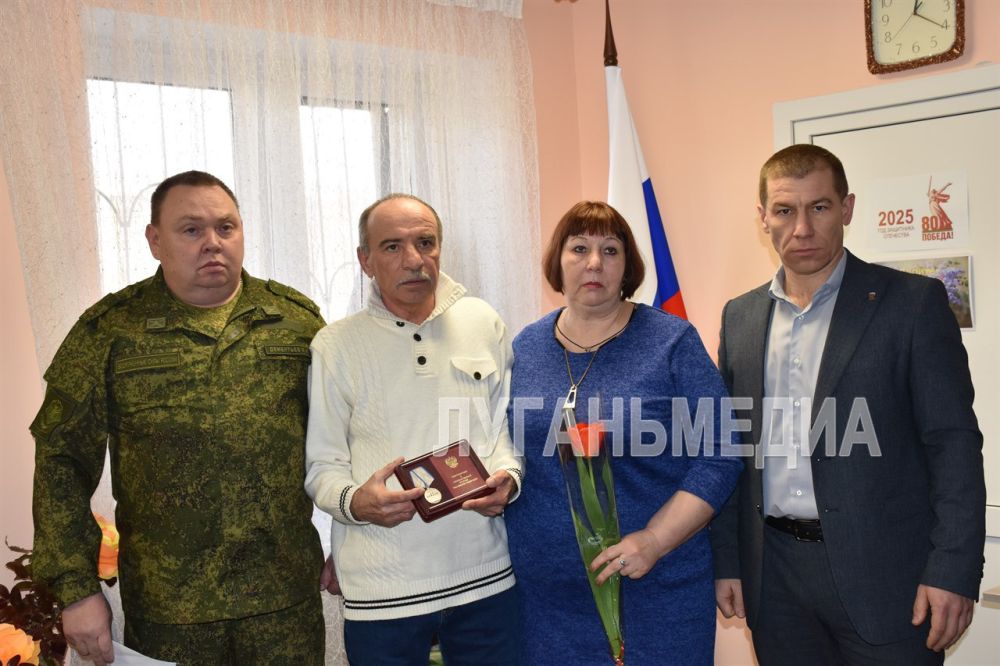 В формате литературного клуба состоялась встреча главы Первомайского городского округа Сергея Колягина с членами семей погибших участников СВО, а также членами Совета ветеранов, творческими и активными жителями города В формате литературного клуба состоялась встреча главы Первомайского городского округа Сергея Колягина с членами семей погибших участников СВО, а также членами Совета ветеранов, творческими и активными жителями города