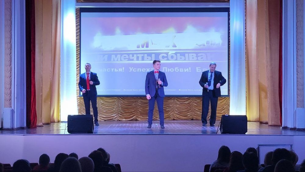 В Ирмино состоялся праздничный концерт «Для милых дам!» В Ирмино состоялся праздничный концерт «Для милых дам!»