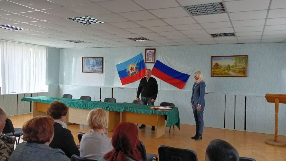 В преддверии Международного женского дня Министр природных ресурсов и экологии Луганской Народной Республики поздравил сотрудников Министерства и лесохозяйственной отрасли В преддверии Международного женского дня Министр природных ресурсов и экологии Луганской Народной Республики поздравил сотрудников Министерства и лесохозяйственной отрасли