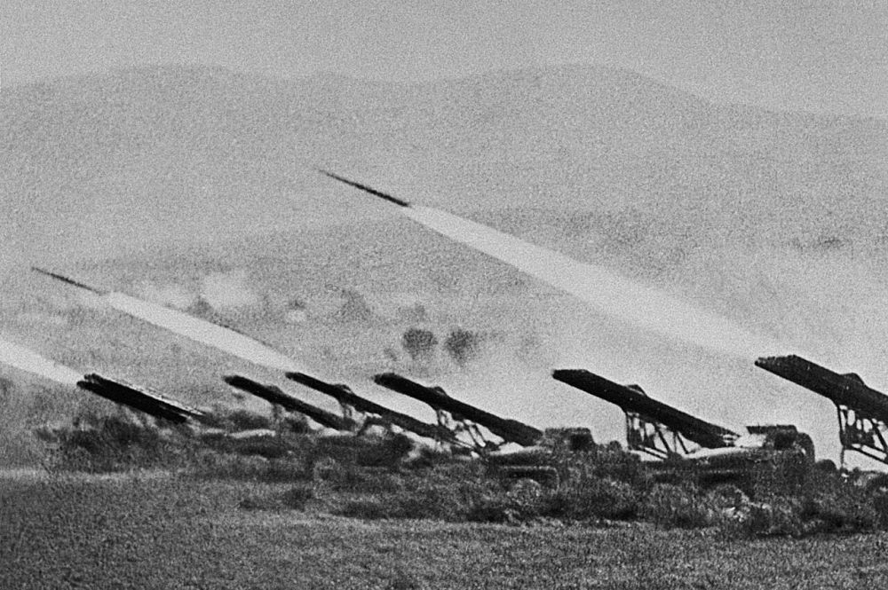 Оружие Победы: БМ-13 «Катюша» Оружие Победы: БМ-13 «Катюша»