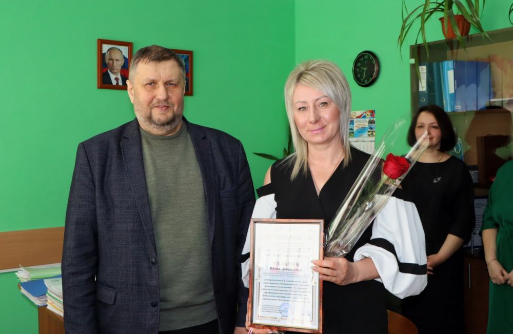 Евгений Бондарь: Не перестану повторять, что в нашем округе живут самые активные, талантливые и целеустремленные женщины! Все они достигают успехов в самых разных сферах, ежедневно вносят свой вклад в развитие муниципалитета! Евгений Бондарь: Не перестану повторять, что в нашем округе живут самые активные, талантливые и целеустремленные женщины! Все они достигают успехов в самых разных сферах, ежедневно вносят свой вклад в развитие муниципалитета!