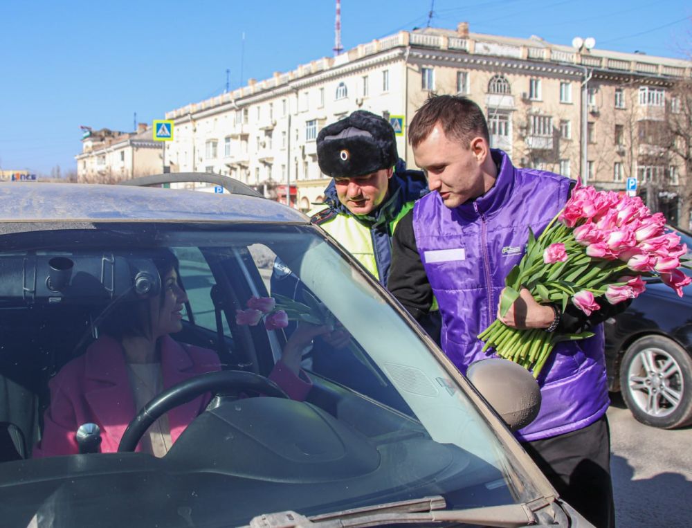 Цветы луганским автоледи Цветы луганским автоледи