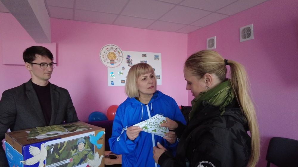 В Лутугинском округе женское движение Единой России поздравляет женщин-матерей участников СВО В Лутугинском округе женское движение Единой России поздравляет женщин-матерей участников СВО