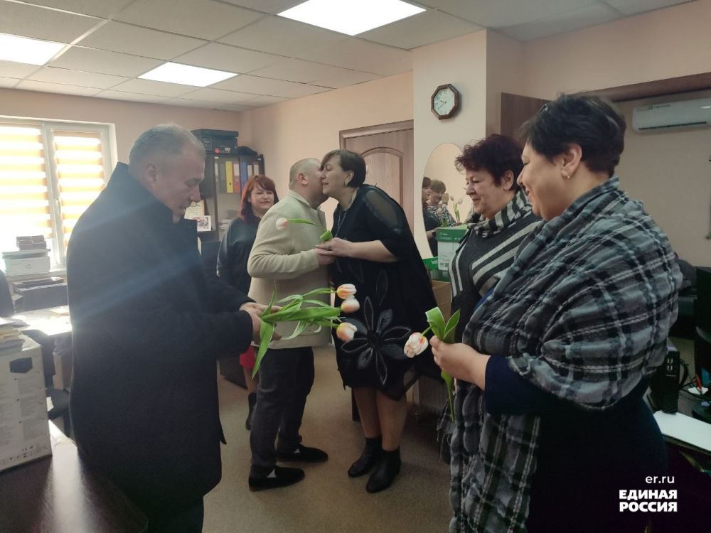 В преддверии 8 марта поздравления от депутатов партии «ЕДИНАЯ РОССИЯ» В преддверии 8 марта поздравления от депутатов партии «ЕДИНАЯ РОССИЯ»