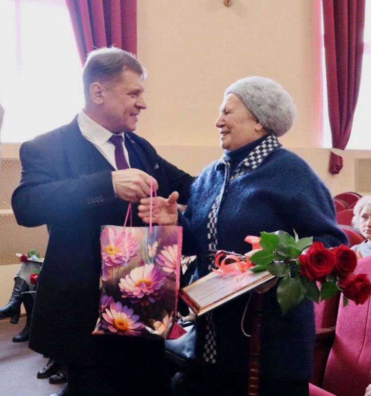 Роман Лысенко: Прекрасным женщинам города посвящается! Роман Лысенко: Прекрасным женщинам города посвящается!