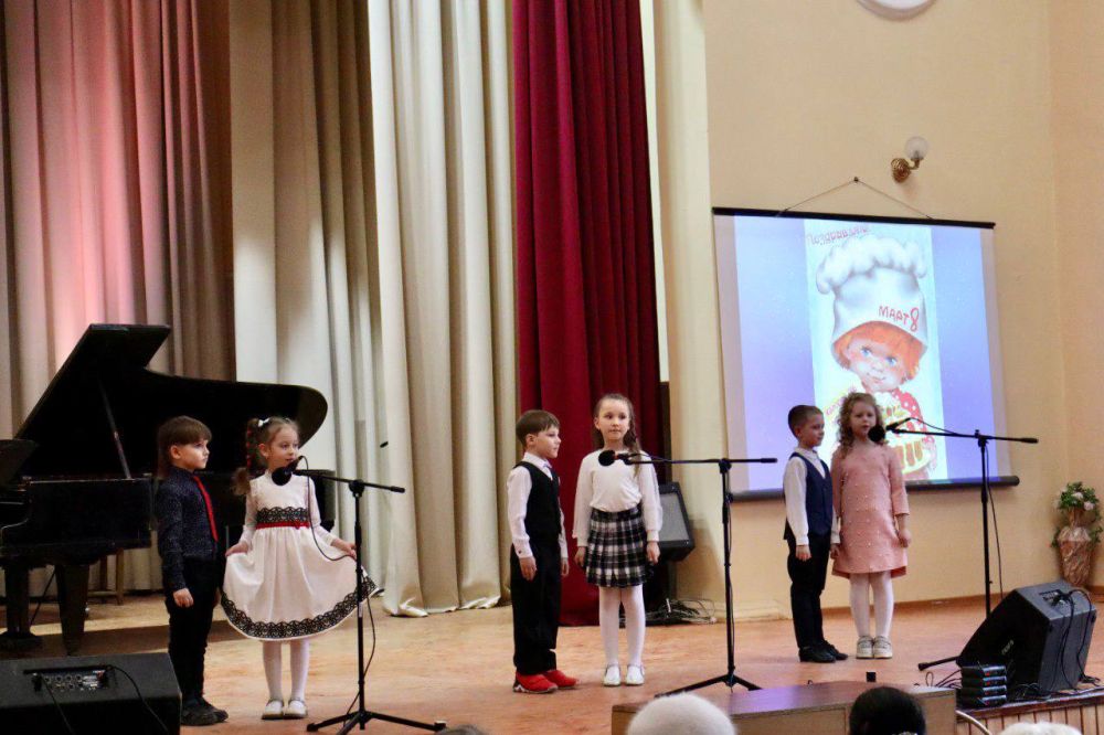 Роман Лысенко: Прекрасным женщинам города посвящается! Роман Лысенко: Прекрасным женщинам города посвящается!