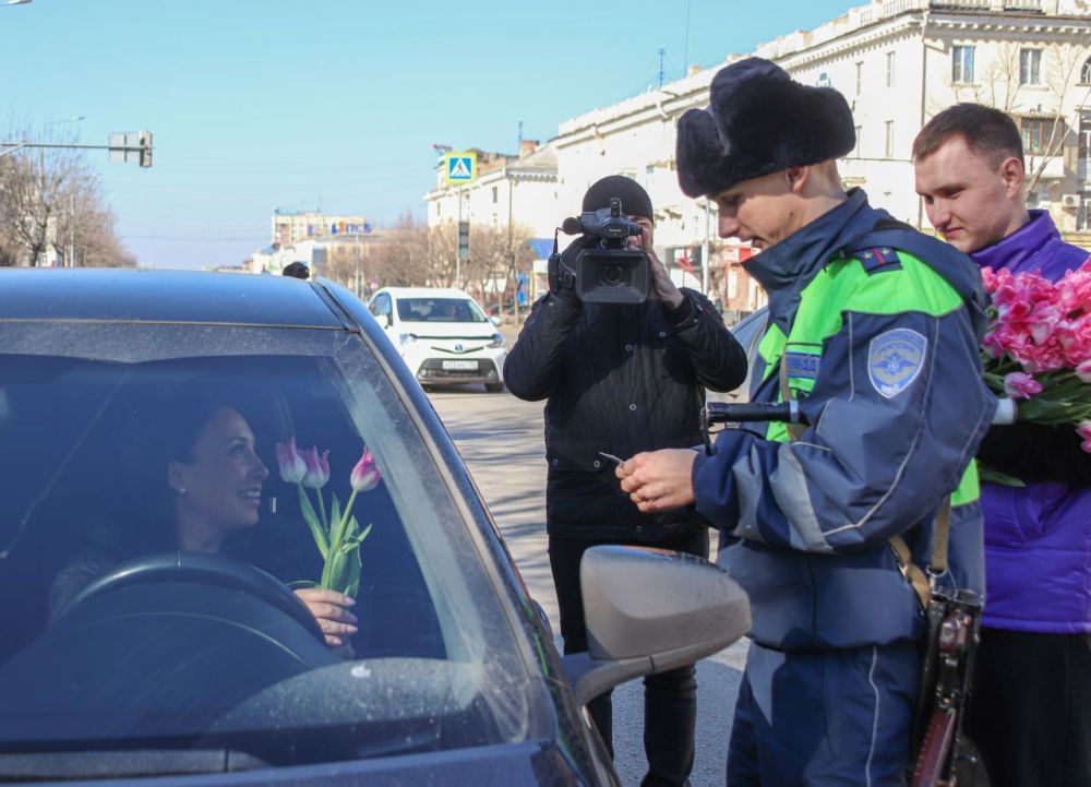 Цветы луганским автоледи Цветы луганским автоледи