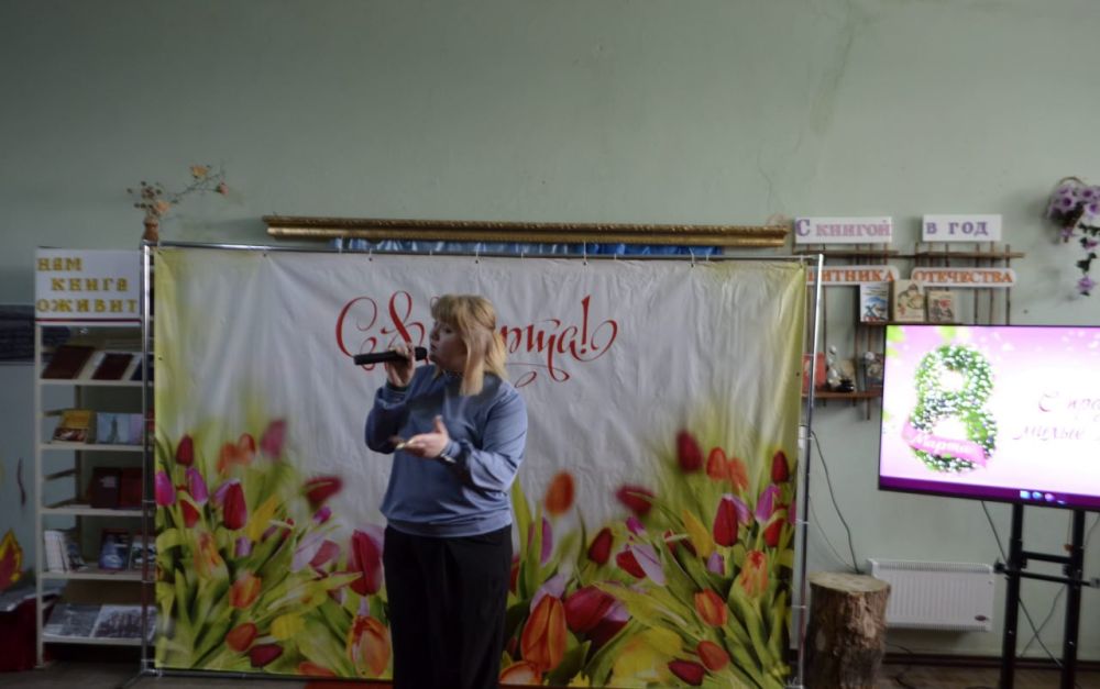 Седьмого марта в пгт Запорожье и г. Вахрушево прошли праздничные мероприятия, посвящённые Международному женскому дню 8 Марта Седьмого марта в пгт Запорожье и г. Вахрушево прошли праздничные мероприятия, посвящённые Международному женскому дню 8 Марта