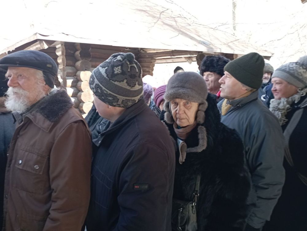 Волонтеры благотворительной организации «Пища Жизни» поздравили жительниц Рубежного и Северодонецка с 8 марта Волонтеры благотворительной организации «Пища Жизни» поздравили жительниц Рубежного и Северодонецка с 8 марта