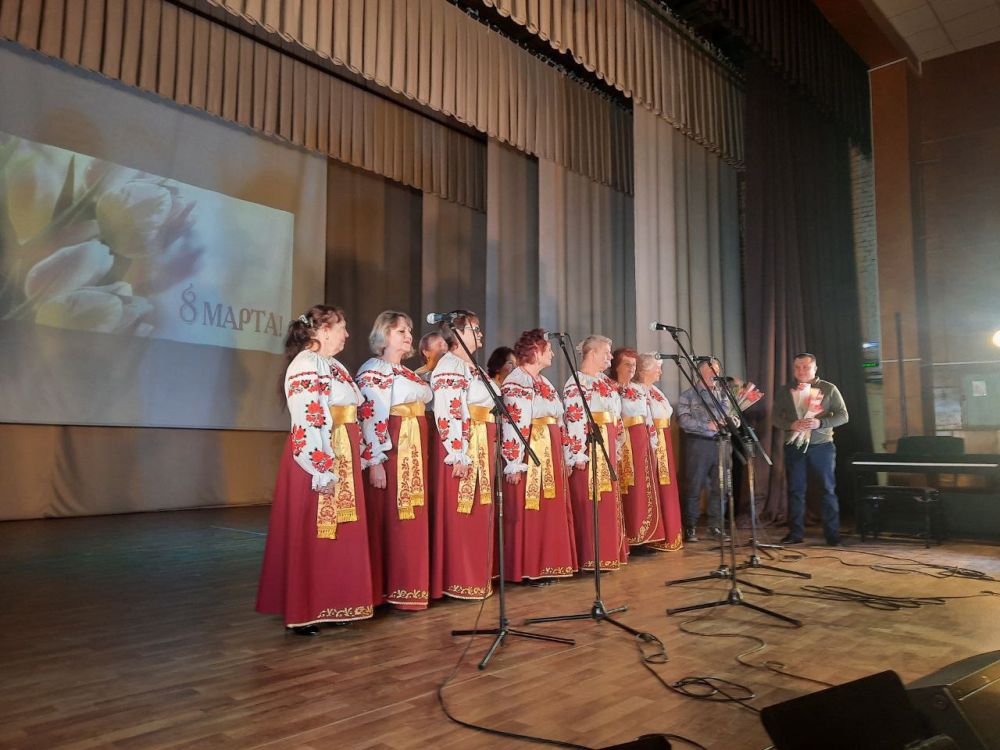 В Центре культуры и досуга Троицкого муниципального округа прошло торжественное мероприятие «Волшебная музыка весны!», посвященное Международному женскому дню В Центре культуры и досуга Троицкого муниципального округа прошло торжественное мероприятие «Волшебная музыка весны!», посвященное Международному женскому дню