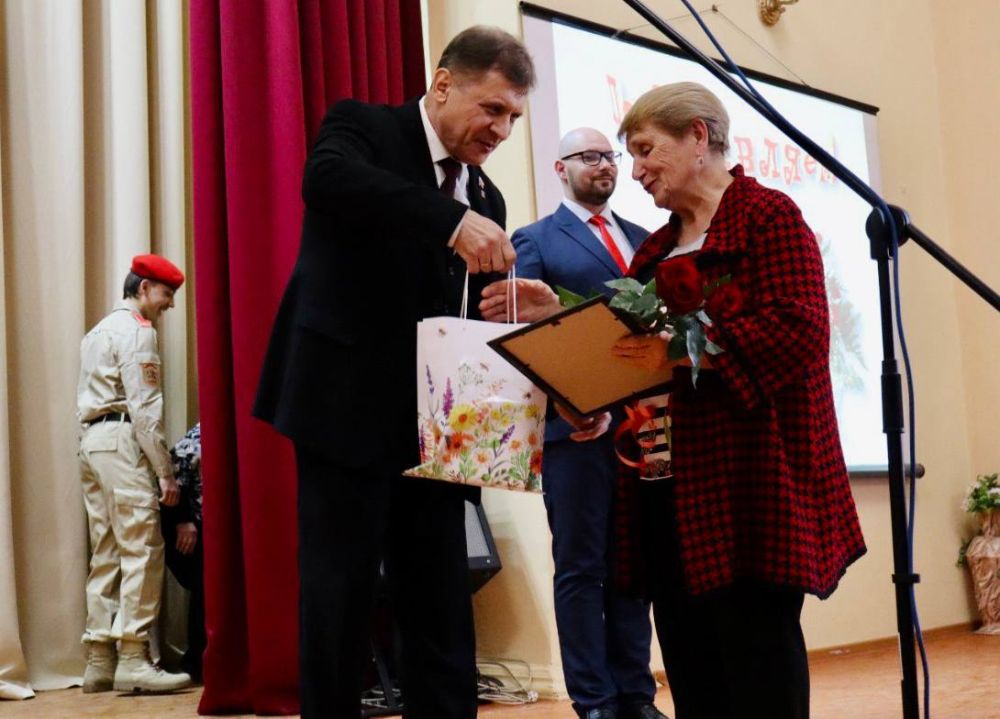 Роман Лысенко: Прекрасным женщинам города посвящается! Роман Лысенко: Прекрасным женщинам города посвящается!