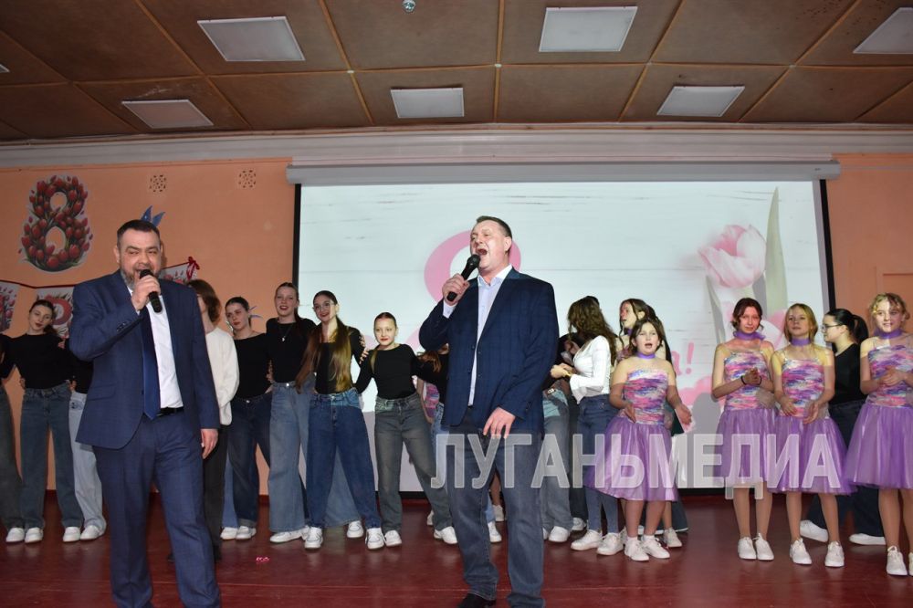 В Детской школе искусств города Первомайска состоялось торжественное мероприятие, посвященное Международному женскому дню В Детской школе искусств города Первомайска состоялось торжественное мероприятие, посвященное Международному женскому дню
