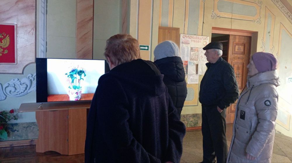 В Доме культуры им. Горького прошла выставка декоративно- прикладного искусства «Фантазии полет и рук творение» В Доме культуры им. Горького прошла выставка декоративно- прикладного искусства «Фантазии полет и рук творение»