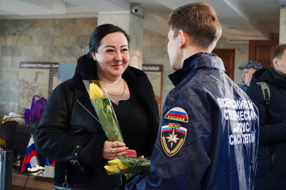 Добровольцы ВСКС в ЛНР присоединились к Всероссийской акции «В благодарность за службу!» Добровольцы ВСКС в ЛНР присоединились к Всероссийской акции «В благодарность за службу!»