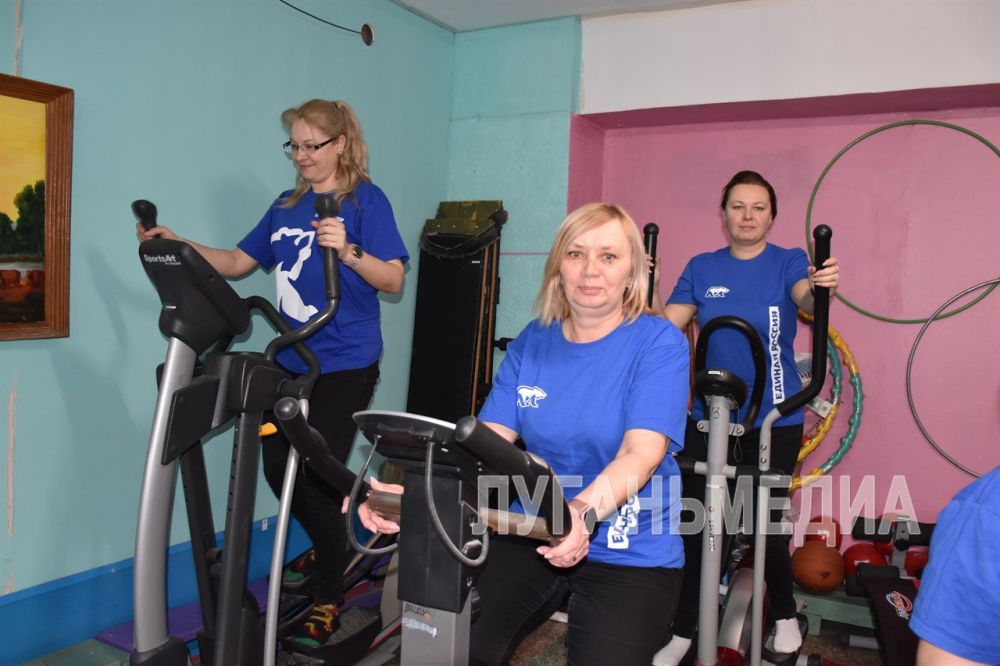 Для жительниц Первомайска и активисток ВПП «Единая Россия» был организован мастер-класс по тяжелой атлетике памяти Яны Бугай, погибшей при защите родины участницы СВО Для жительниц Первомайска и активисток ВПП «Единая Россия» был организован мастер-класс по тяжелой атлетике памяти Яны Бугай, погибшей при защите родины участницы СВО