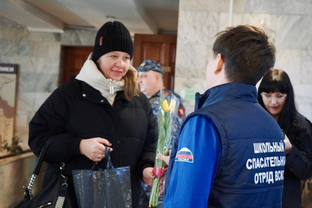 Добровольцы ВСКС в ЛНР присоединились к Всероссийской акции «В благодарность за службу!» Добровольцы ВСКС в ЛНР присоединились к Всероссийской акции «В благодарность за службу!»