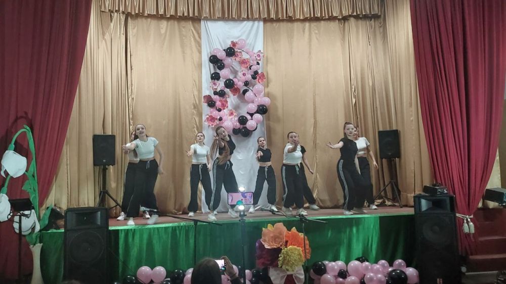 В г. Миусинск и пгт Штеровка прошли яркие праздничные концерты, посвященные Международному женскому дню — 8 Марта! В г. Миусинск и пгт Штеровка прошли яркие праздничные концерты, посвященные Международному женскому дню — 8 Марта!