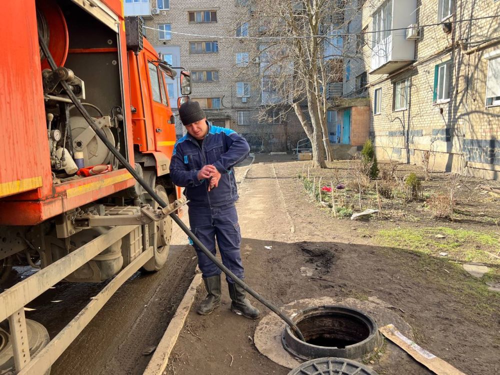 Сергей Козенко: В Краснодонском муниципальном округе активно продолжаются аварийно-восстановительные работы на сетях водоснабжения и водоотведения Сергей Козенко: В Краснодонском муниципальном округе активно продолжаются аварийно-восстановительные работы на сетях водоснабжения и водоотведения