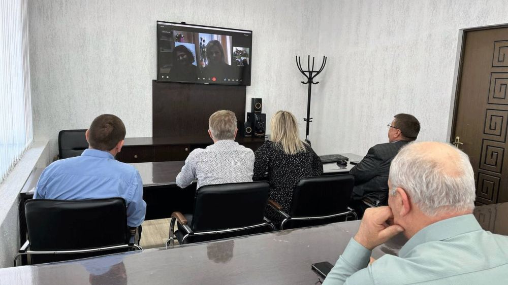 Опытом предэкзаменационной подготовки обменялись педагоги Ставрополья и Антрацита Опытом предэкзаменационной подготовки обменялись педагоги Ставрополья и Антрацита