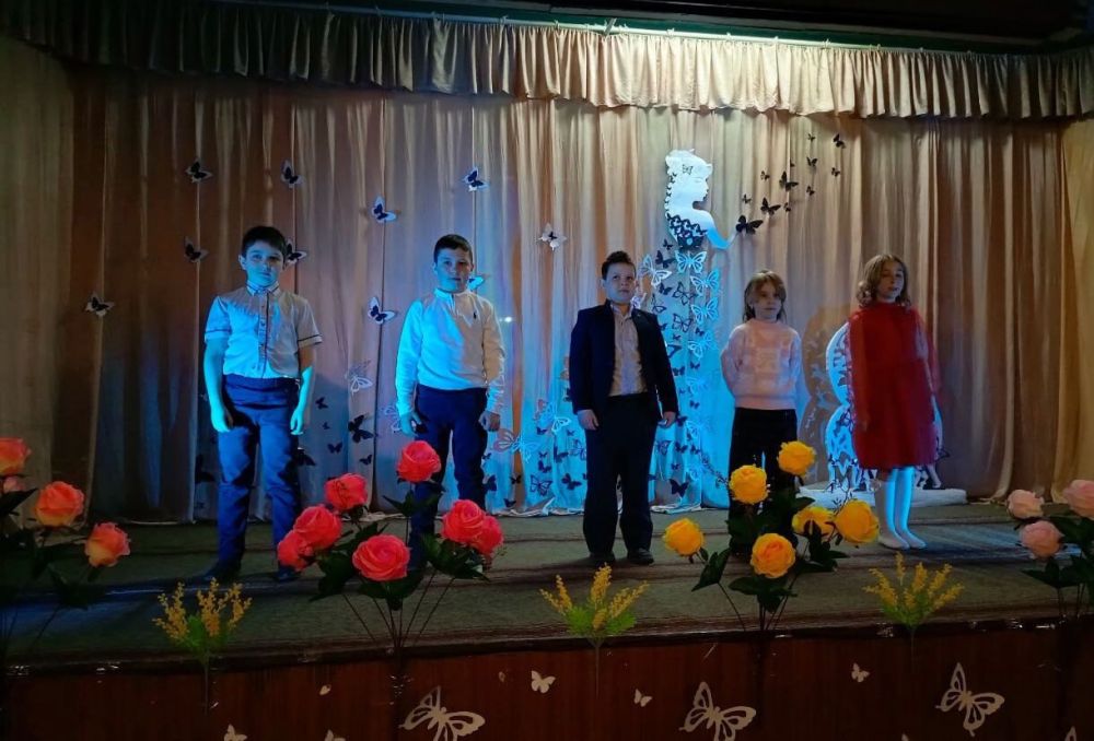 В клубе села Орехово состоялся праздничный концерт, посвящённый 8 Марта В клубе села Орехово состоялся праздничный концерт, посвящённый 8 Марта