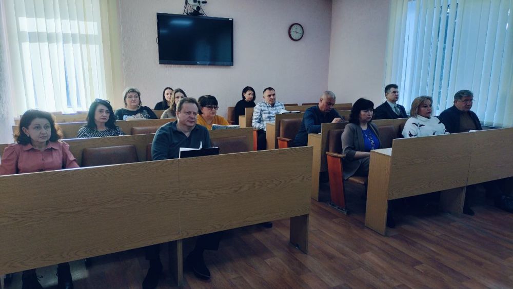 В Администрации городского округа город Ровеньки состоялось совещание с первым заместителем Главы городского округа город Ровеньки и начальниками структурных подразделений В Администрации городского округа город Ровеньки состоялось совещание с первым заместителем Главы городского округа город Ровеньки и начальниками структурных подразделений