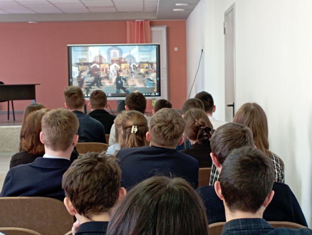 10 марта в Станично-Луганской гимназии состоялась профориентационная встреча представителей военного комиссариата с обучающимися 10-11-х классов гимназии 10 марта в Станично-Луганской гимназии состоялась профориентационная встреча представителей военного комиссариата с обучающимися 10-11-х классов гимназии