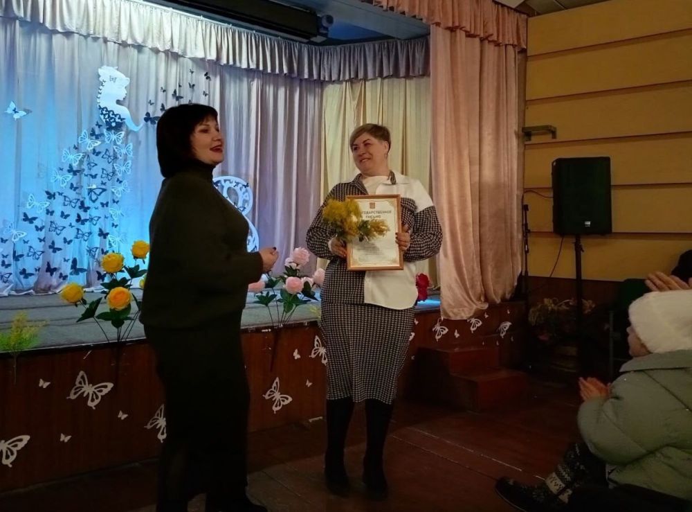 В клубе села Орехово состоялся праздничный концерт, посвящённый 8 Марта В клубе села Орехово состоялся праздничный концерт, посвящённый 8 Марта