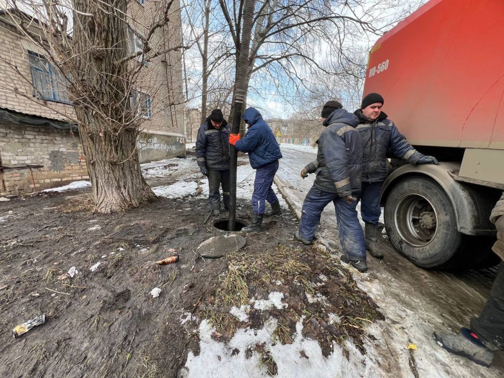 Сергей Козенко: В Краснодонском муниципальном округе активно продолжаются аварийно-восстановительные работы на сетях водоснабжения и водоотведения Сергей Козенко: В Краснодонском муниципальном округе активно продолжаются аварийно-восстановительные работы на сетях водоснабжения и водоотведения