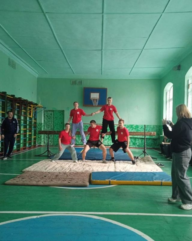 На базе Успенской школы № 3 в преддверии 8 марта прошел фестиваль спорта «Весна 2025» На базе Успенской школы № 3 в преддверии 8 марта прошел фестиваль спорта «Весна 2025»