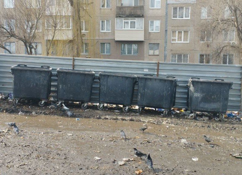 В Молодогвардейске привели в порядок территорию точек сбора ТБО В Молодогвардейске привели в порядок территорию точек сбора ТБО