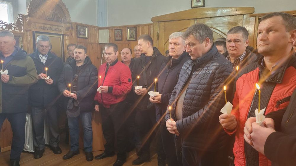 11 марта 2000 года на шахте им.Н.П.Баракова в 12 часов 55 минут, произошел взрыв унесший 80 человеческих жизней 11 марта 2000 года на шахте им.Н.П.Баракова в 12 часов 55 минут, произошел взрыв унесший 80 человеческих жизней