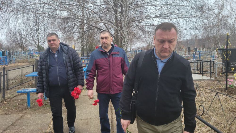 11 марта 2000 года на шахте им.Н.П.Баракова в 12 часов 55 минут, произошел взрыв унесший 80 человеческих жизней 11 марта 2000 года на шахте им.Н.П.Баракова в 12 часов 55 минут, произошел взрыв унесший 80 человеческих жизней