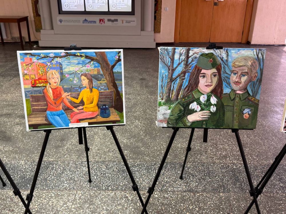 На протяжении всего месяца в Центре культуры города Алчевска, действует выставка работ учащихся и преподавателей детской художественной школы, посвящённая женщине «Букет из самых нежных чувств» На протяжении всего месяца в Центре культуры города Алчевска, действует выставка работ учащихся и преподавателей детской художественной школы, посвящённая женщине «Букет из самых нежных чувств»