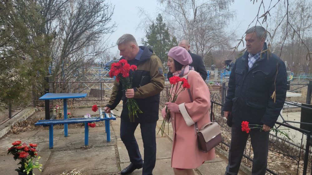 11 марта 2000 года на шахте им.Н.П.Баракова в 12 часов 55 минут, произошел взрыв унесший 80 человеческих жизней 11 марта 2000 года на шахте им.Н.П.Баракова в 12 часов 55 минут, произошел взрыв унесший 80 человеческих жизней