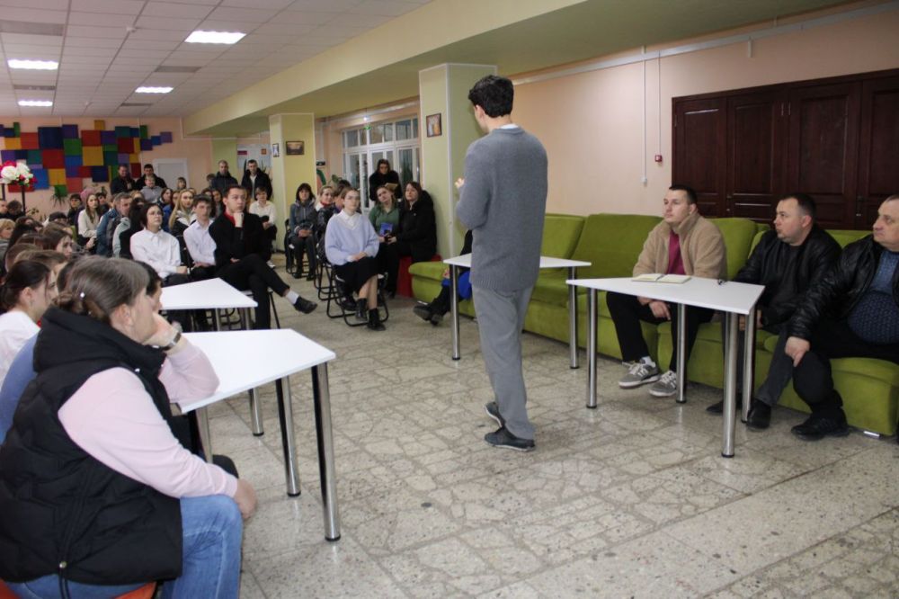 В Троицком центре культуры и досуга сегодня состоялась открытая рабочая встреча, объединившая представителей администрации муниципального округа и неравнодушных жителей, объединенных общей целью – преобразить родной... В Троицком центре культуры и досуга сегодня состоялась открытая рабочая встреча, объединившая представителей администрации муниципального округа и неравнодушных жителей, объединенных общей целью – преобразить родной...