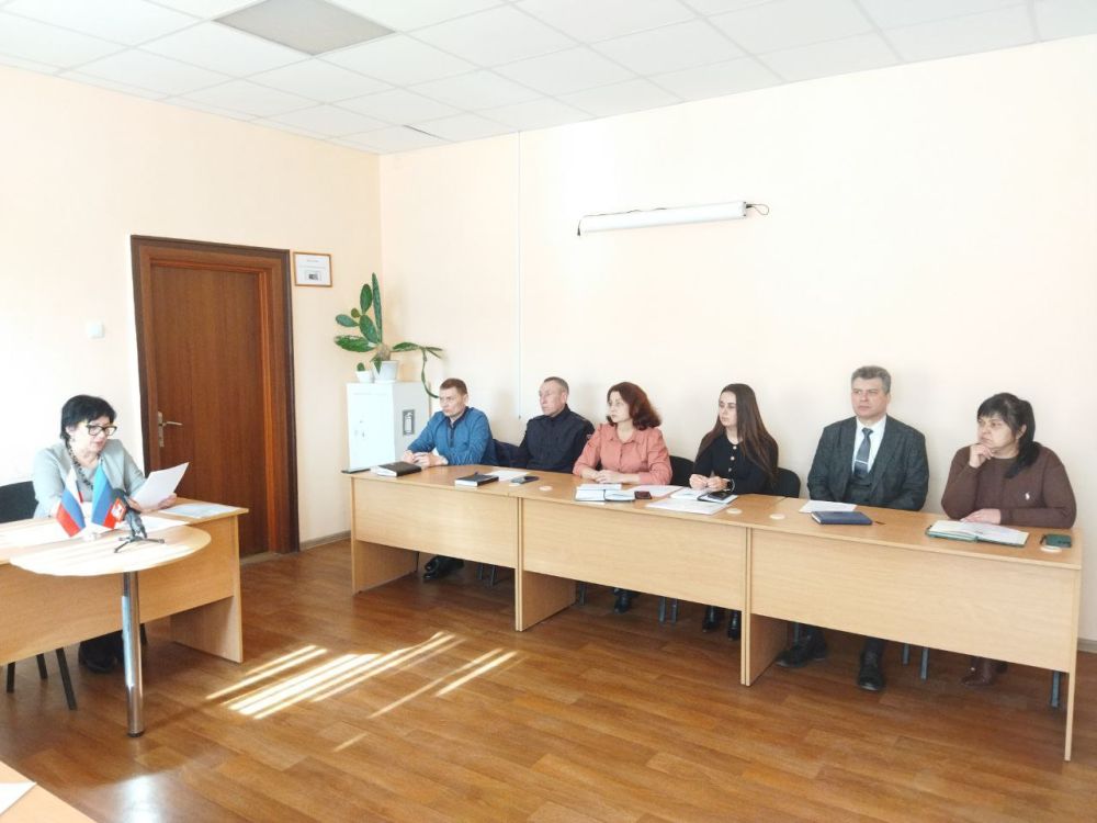 В Администрации городского округа город Ровеньки состоялось очередное заседание городской межведомственной комиссии по профилактике правонарушений при муниципальном образовании городской округ город Ровеньки Луганской... В Администрации городского округа город Ровеньки состоялось очередное заседание городской межведомственной комиссии по профилактике правонарушений при муниципальном образовании городской округ город Ровеньки Луганской...