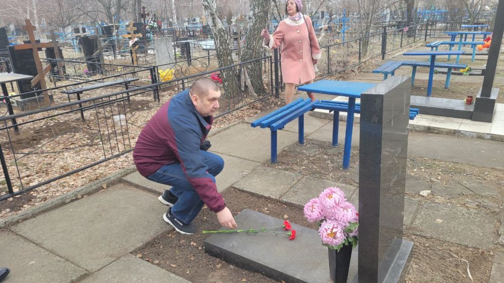 11 марта 2000 года на шахте им.Н.П.Баракова в 12 часов 55 минут, произошел взрыв унесший 80 человеческих жизней 11 марта 2000 года на шахте им.Н.П.Баракова в 12 часов 55 минут, произошел взрыв унесший 80 человеческих жизней