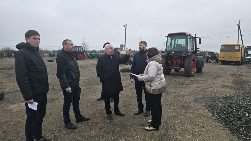 В Новосветловском аграрном колледже стартовало строительство трактородрома В Новосветловском аграрном колледже стартовало строительство трактородрома