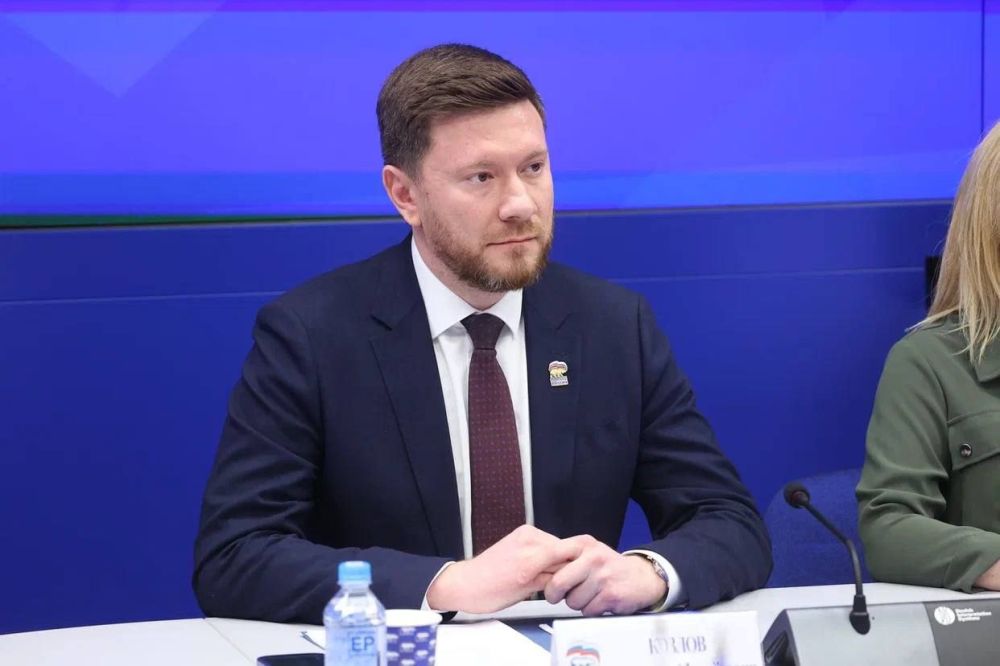 Встреча сопредседателя ВАРМСУ Ирины Гусевой и глав российских муниципалитетов с Секретарем Генерального совета Партии «ЕДИНАЯ РОССИЯ» Владимиром Якушевым Встреча сопредседателя ВАРМСУ Ирины Гусевой и глав российских муниципалитетов с Секретарем Генерального совета Партии «ЕДИНАЯ РОССИЯ» Владимиром Якушевым